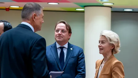 „Ursula, suntem aici” / Iohannis: Piața românească nu a fost afectată / Consiliul European se desfășoară cu protestele fermierilor la ușă