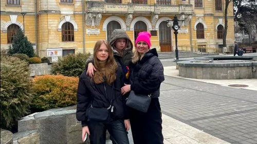 O fostă Miss Ucraina, printre refugiații care au plecat din Odessa. Helen Gydyrym s-a fotografiat pe strazile din Botoșani: „Mulțumim românilor, ajutorul vostru este de neprețuit”