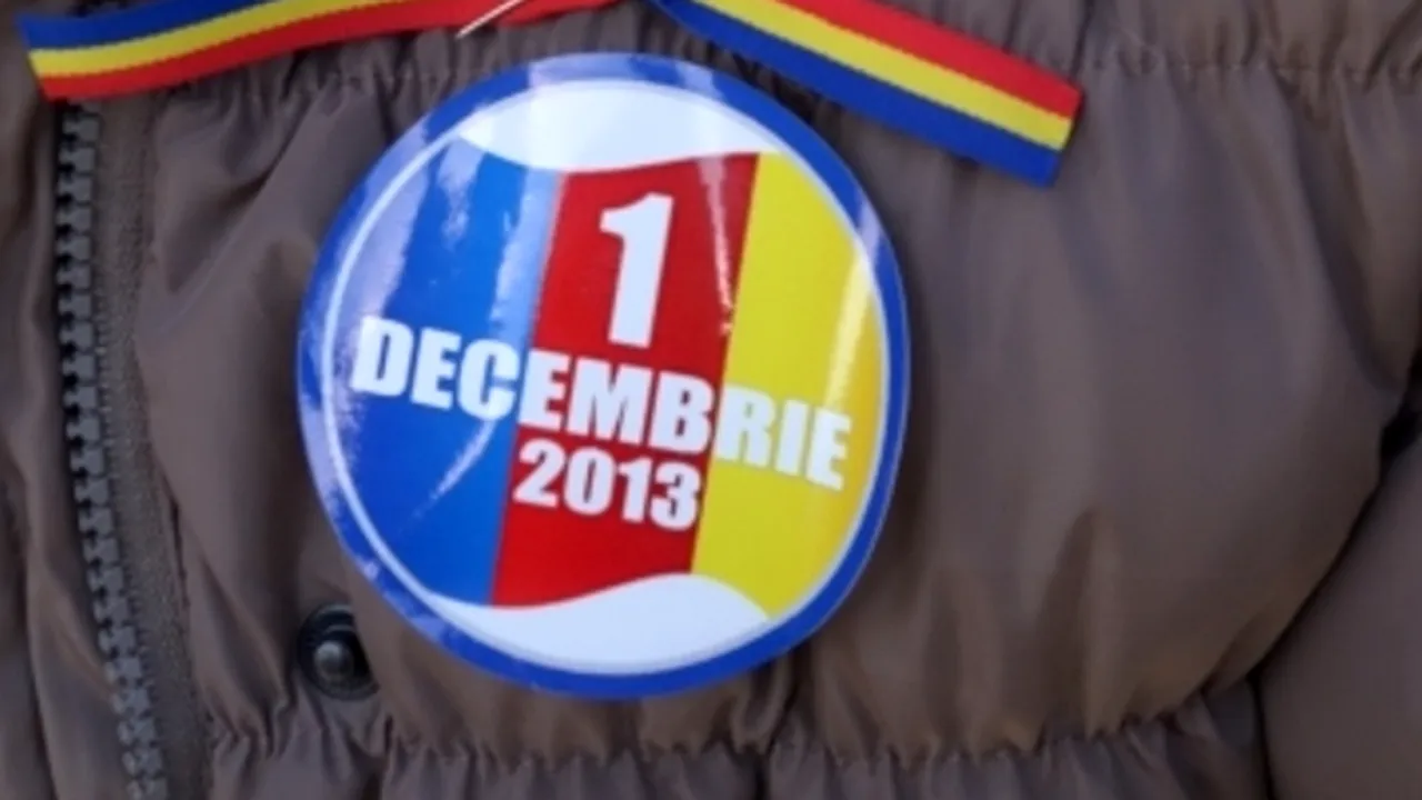 Cum explică primarul Focșaniului inversarea culorilor pe cocardele de 1 Decembrie