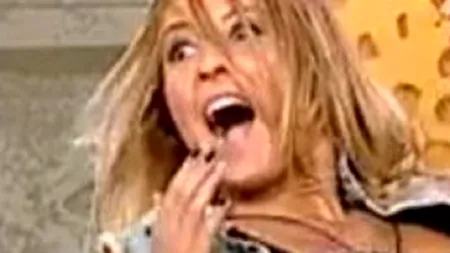 FOTO. Mihai Bendeac, sărut pasional cu o asistentă TV