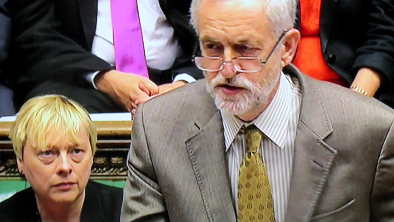 O nouă criză politică la Londra: Liderul laburist refuză să demisioneze