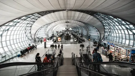 Aeroportul Otopeni a revenit la aproape 40% din traficul din 2019