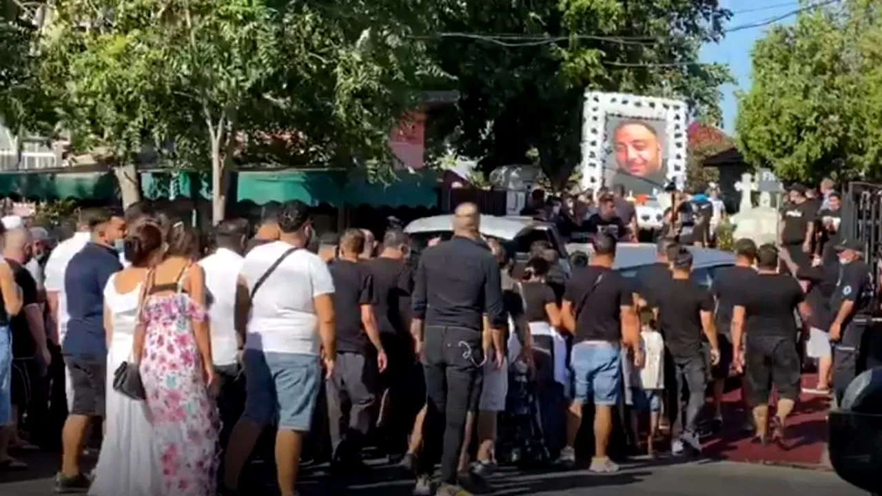 MAI replică acuzelor că forțele de ordine au fost prezente excesiv la priveghiul lui Emi Pian: Colegii noştri au luat măsuri graduale şi concrete ca să nu vorbim de victime omeneşti