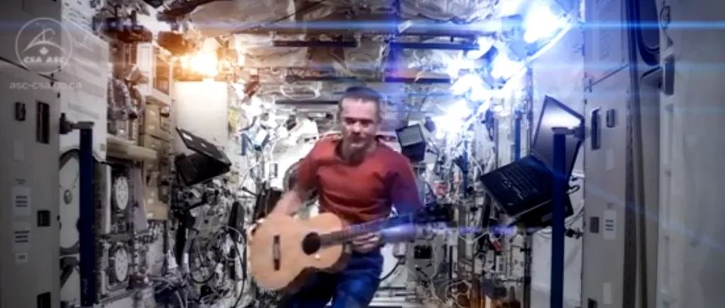 Cum se aude David Bowie în spațiu. Interpretare inedită a unui cosmonaut. VIDEO