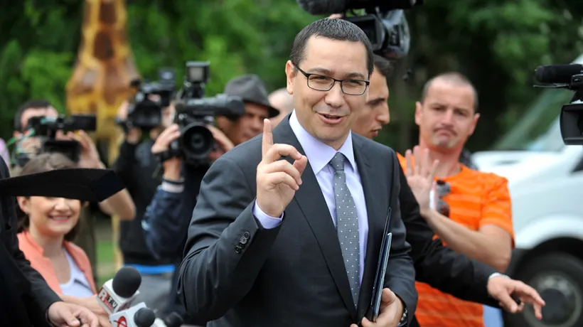 Premierul Ponta, huiduit la Iași. Mai multe persoane au scandat hoții și trădătorii