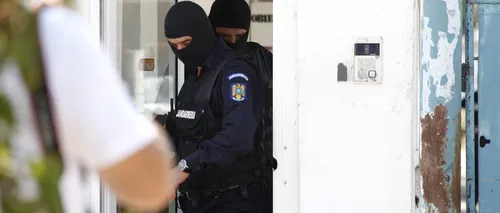 Un elev care a intrat cu un pistolul într-un liceu din Arad, căutat de zeci de polițiști și jandarmi