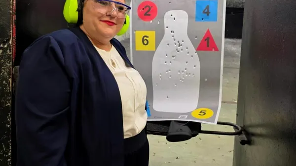 Diana Șoșoacă îl provoacă pe Ionuț Moșteanu în poligon: „Hai, Moștene! Te aștept la un tir! M-ai mobilizat total!”