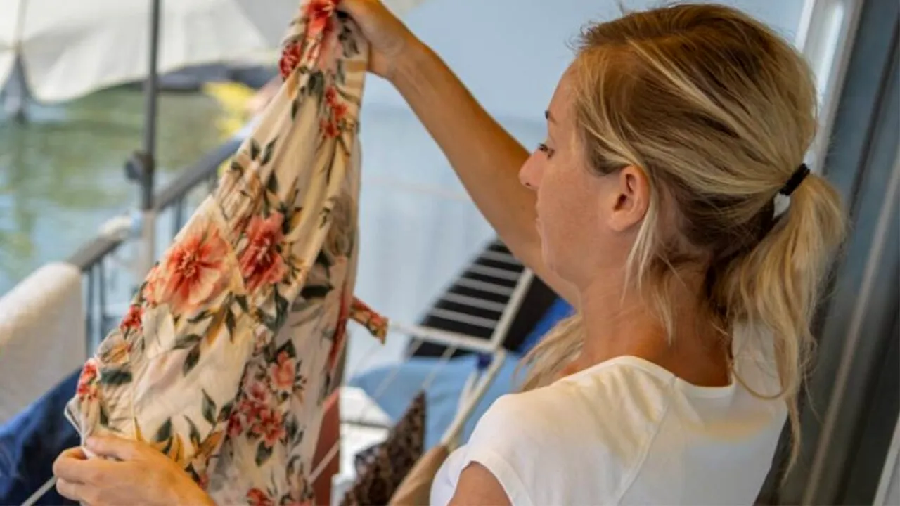 AMENZI mari pentru cei care își usucă rufele pe balconul apartamentului. Unde s-a întâmplat