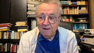 Ion Cristoiu: America nu dărâmă guverne. Le bombardează!