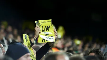 Doi suporteri ai echipei spaniole de fotbal Valencia au fost ARESTAȚI în Singapore. Pentru ce delict poliția i-a reținut pe fani