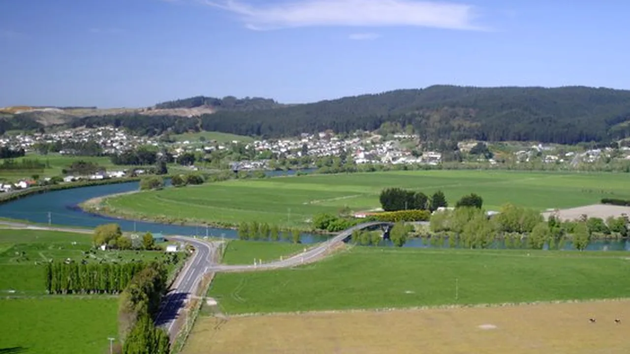 Orașul cu prea multe locuri de muncă și case, dar fără locuitori. Cum încearcă să atragă rezidenți