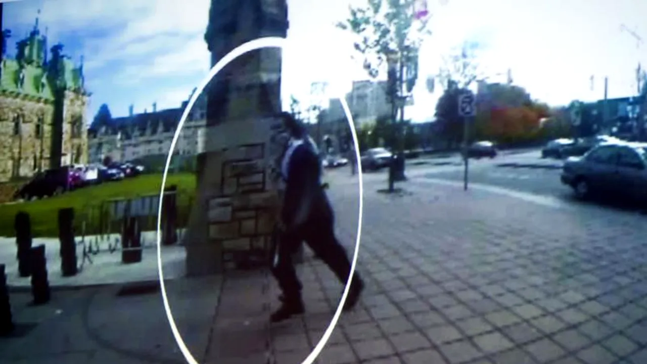 Declarația șocantă a mamei atacatorului de la Ottawa: „Fiul meu era nebun și singura soluție era moartea sa