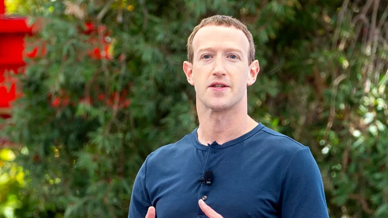 8.000 de concedieri la compania lui Mark Zuckerberg. Angajații au fost trimiși să lucreze de acasă, apoi au fost notificați în toiul nopții