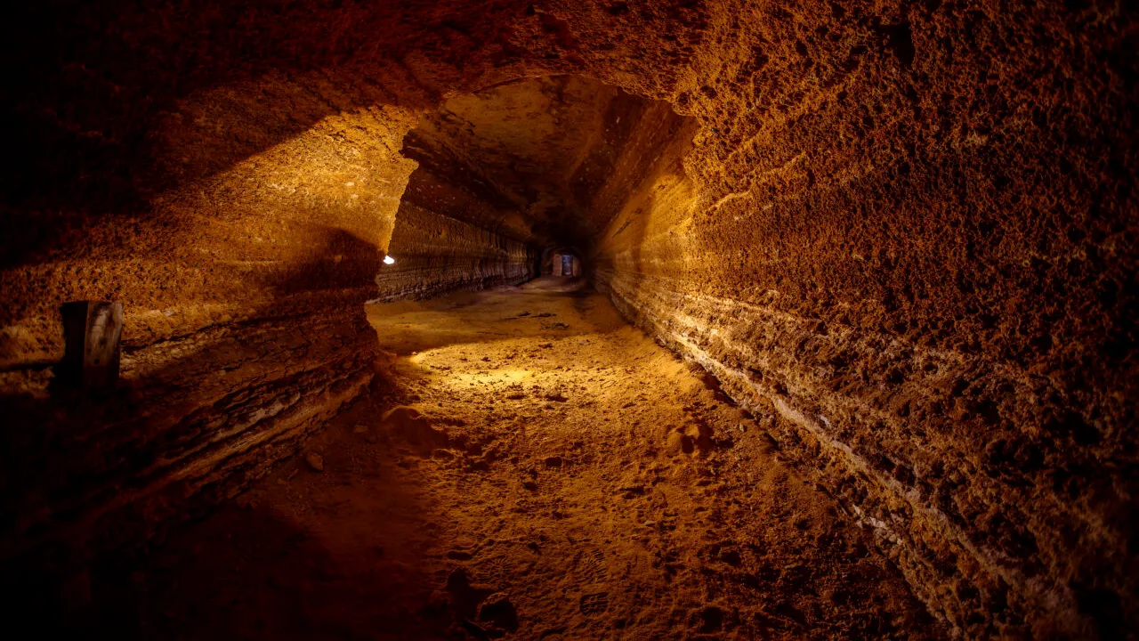 Cercetătorii au descoperit un oraș ascuns în spatele uneia dintre lucrările lui Leonardo da Vinci. Unde duce rețeaua de tuneluri subterane, de fapt