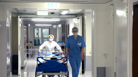 Studiu: 85% din români amână vizita la medic. Mulți dintre ei speră ca problema să treacă singură