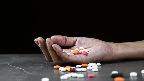 Raport UE privind drogurile 2020: Interesul pentru substante noi, tranzactiile on-line si decesele prin supradozaj au crescut