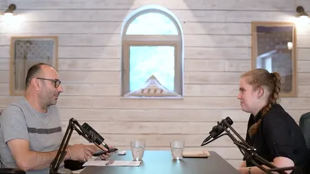 Ana-Maria Păunescu, fiica lui Adrian Păunescu, la podcast-ul lui Marius Tucă: „Copilăria mea s-a terminat odată cu moartea tatei” | VIDEO