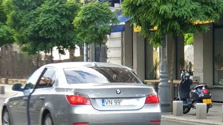 Un șofer de BMW a blocat Calea Victoriei după ce a lăsat mașina în mijlocul drumului ca să-și cumpere….cafea! VIDEO