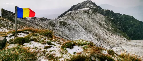 A nins la Vârful Omu, în Munții Bucegi. Meteorologii transmit: Vă rog eu frumos să vă lăsați șlapii acasă