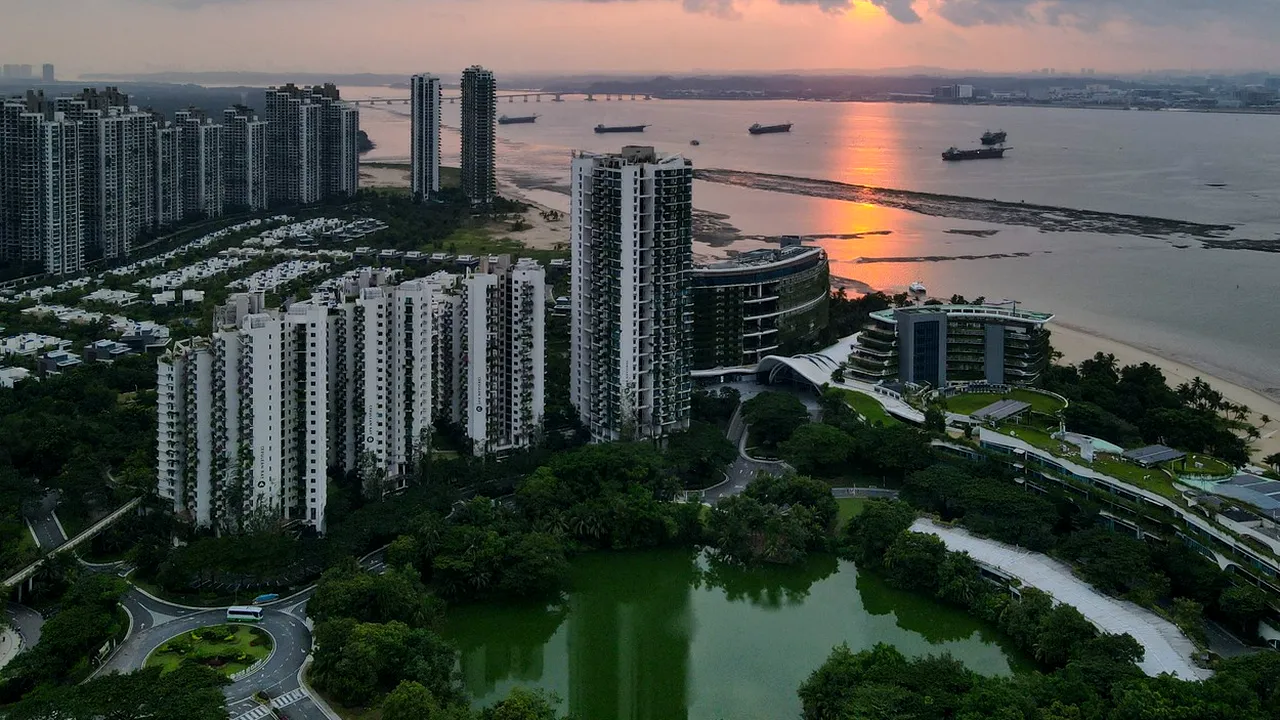 Mărturii de GROAZĂ din orașul-fantomă: „Mi se face pielea de găină doar când trec pe aici”. Unde e construit complexul de 100 miliarde dolari