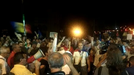 PROTESTE LA UNIVERSITATE. Ce nu s-a văzut la televizor. Cum a fost găsit 