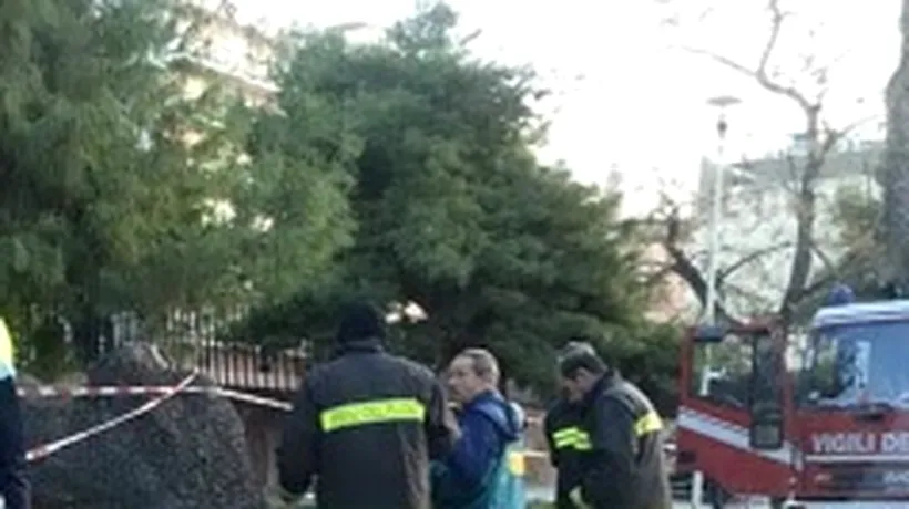 Un român a murit în Italia după ce a fost lovit de un copac doborât de vântul puternic 
