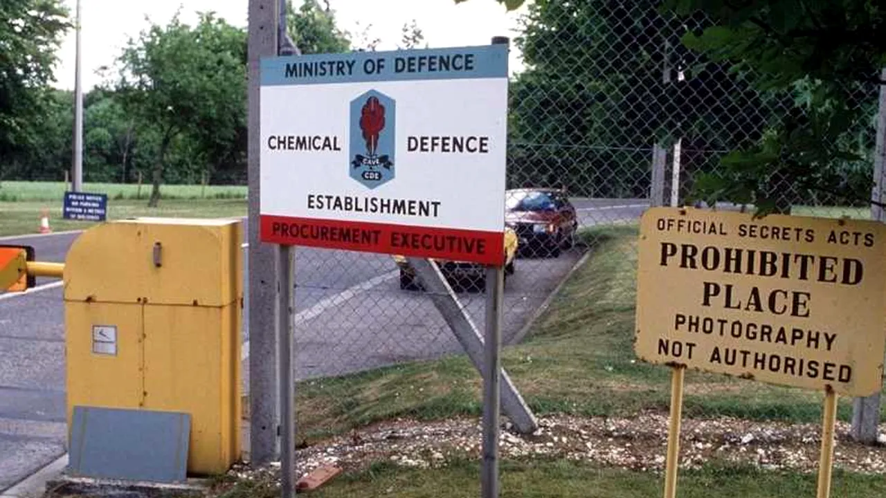 Lovitură pentru guvernul de la Londra: Experții armatei britanice au recunoscut că nu pot demonstra că substanța neurotoxică provine din Rusia