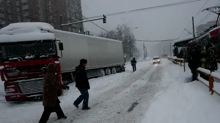 MAI cere ajutorul Armatei pentru deblocarea drumurilor înzăpezite