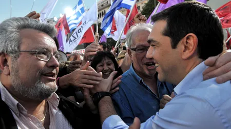 O româncă l-a întâlnit pe Alexis Tsipras în varianta grecească a stațiunii Vama Veche și are o explicație simplă pentru popularitatea de care se bucură în țara sa