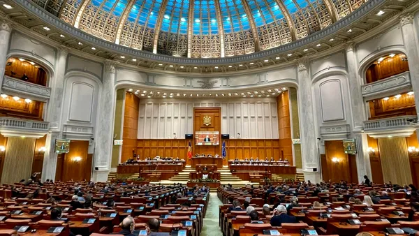 Demnitarii români, obligați să depună declarații de interese financiare. Ce conține noua declarație de interese
