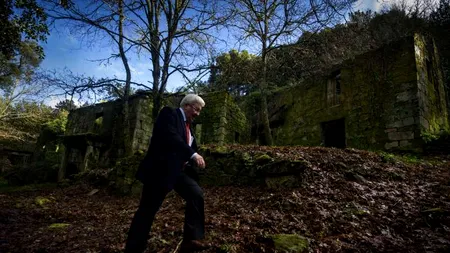 GALERIE FOTO: Cum poți deveni gratuit proprietarul unei așezări medievale