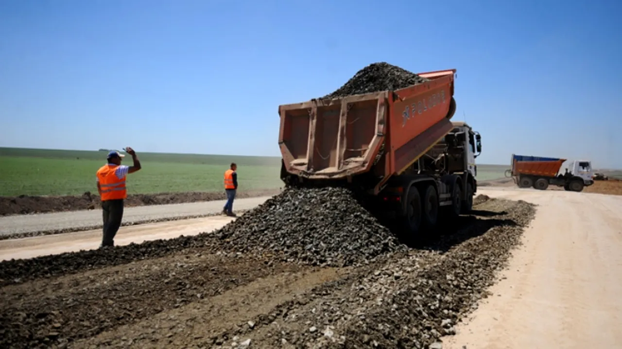 CNADNR caută constructor pentru un nou tronson de autostradă. Câți kilometri are și cât va costa