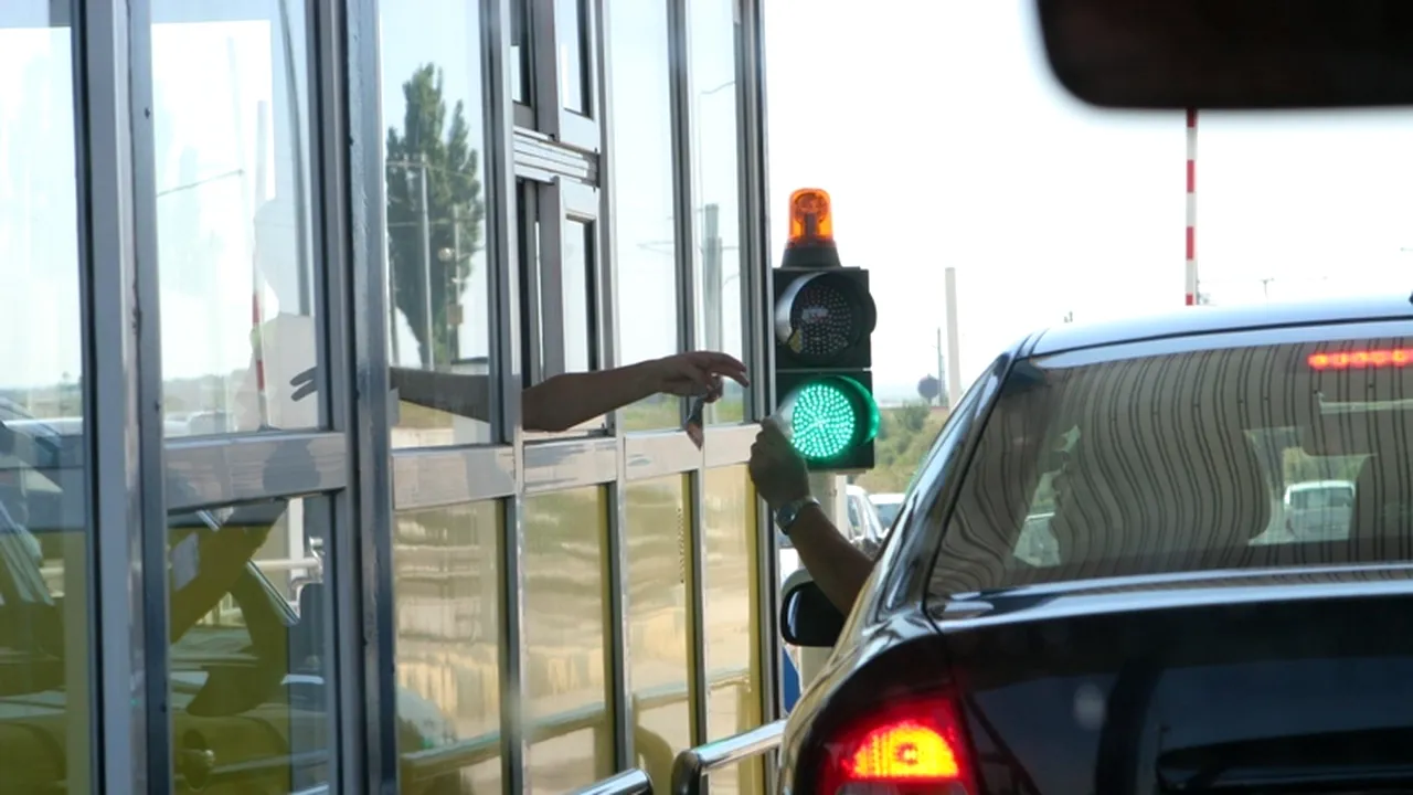 Aglomerație pe A2 în zona stațiilor de taxare de la Fetești. Cozile se întind pe zeci de kilometri. Șova pentru GÂNDUL: 