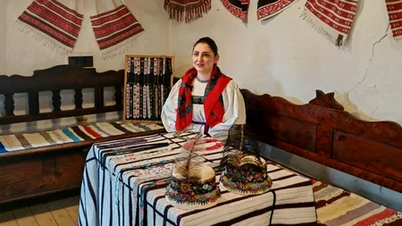 După ce a stat 13 ani în Italia, o româncă s-a întors în România și a devenit meșter popular. Ce minunății ies din mâinile femeii