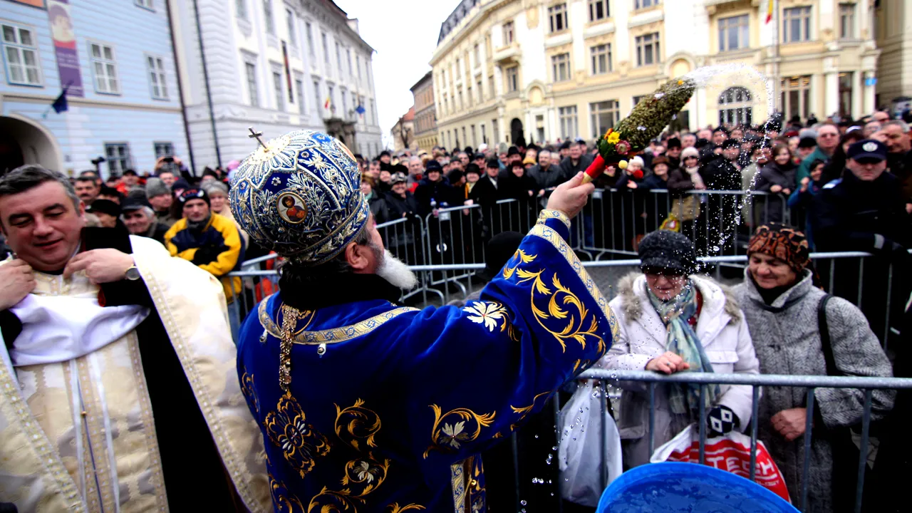 Fetiță de 3 ani din Sibiu, pierdută la slujba de Bobotează la care au participat peste 5.000 de persoane