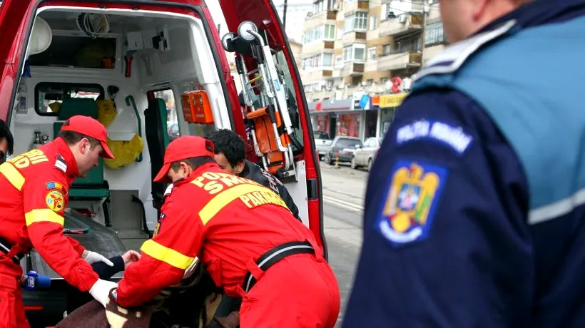 O femeie din Arad a fost rănită grav după ce un zid al casei sale s-a prăbușit peste ea