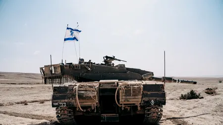 Tancurile israeliene MERKAVA, văzute pentru prima dată în centrul orașului Rafah
