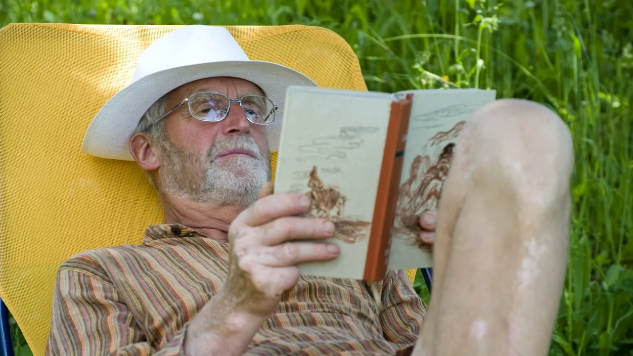 Toate drumurile duc la Rom. Un pensionar a vrut să viziteze Roma și să-l vadă pe Papa, dar a ajuns la 1.500 de kilometri distanță față de locul unde voia să ajungă. Greșeala făcută de bătrân - FOTO