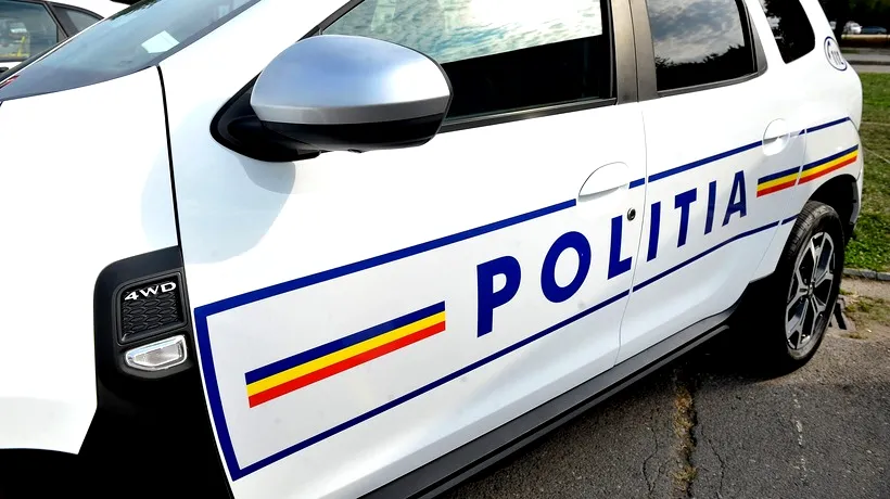 UPDATE: Patru agenţi au fost răniți, după ce două maşini de poliţie s-au ciocnit în timpul unei urmăriri, în Arad