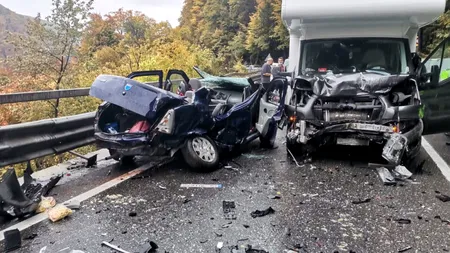 Accident pe DN1 în județul Prahova. Cinci persoane implicate, printre care și un bebeluș