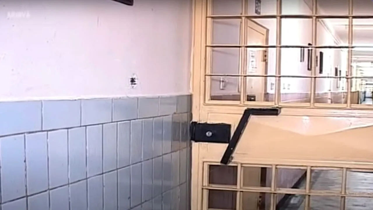 De necrezut! Cât ne costă, în fiecare zi, HRANA unui deținut de la Poarta Albă