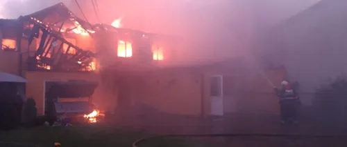 Incendiu violent în Capitală. Două case din Chitila au fost cuprinse de flăcări și nouă persoane au avut nevoie de îngrijiri medicale