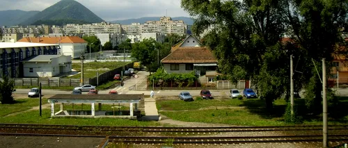 Un adolescent în vârstă de 17 ani a fost lovit de tren, în zona unui parc din Brașov