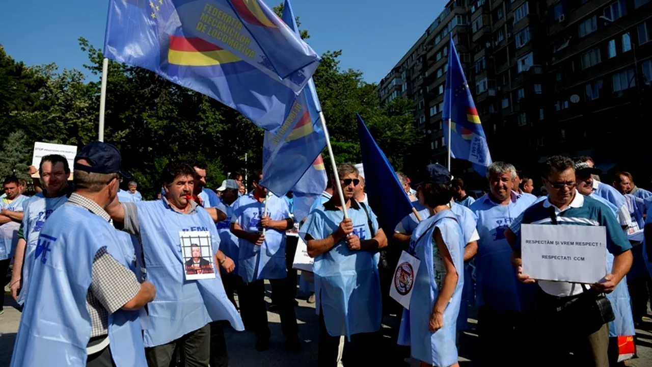 Peste 2.500 de sindicaliști CFR protestează în Capitală