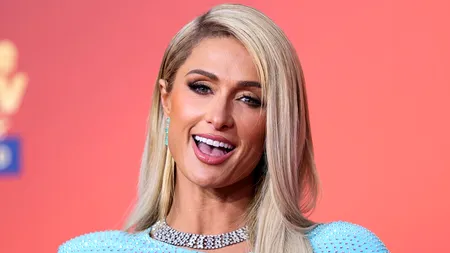 Paris Hilton a lansat o nouă versiune a single-ului ei din 2006, „Stars Are Blind”