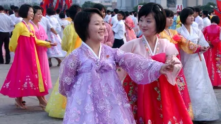 Îndreptarul comunist de coafură. Cele 28 de frizuri oficiale ale Coreei de Nord