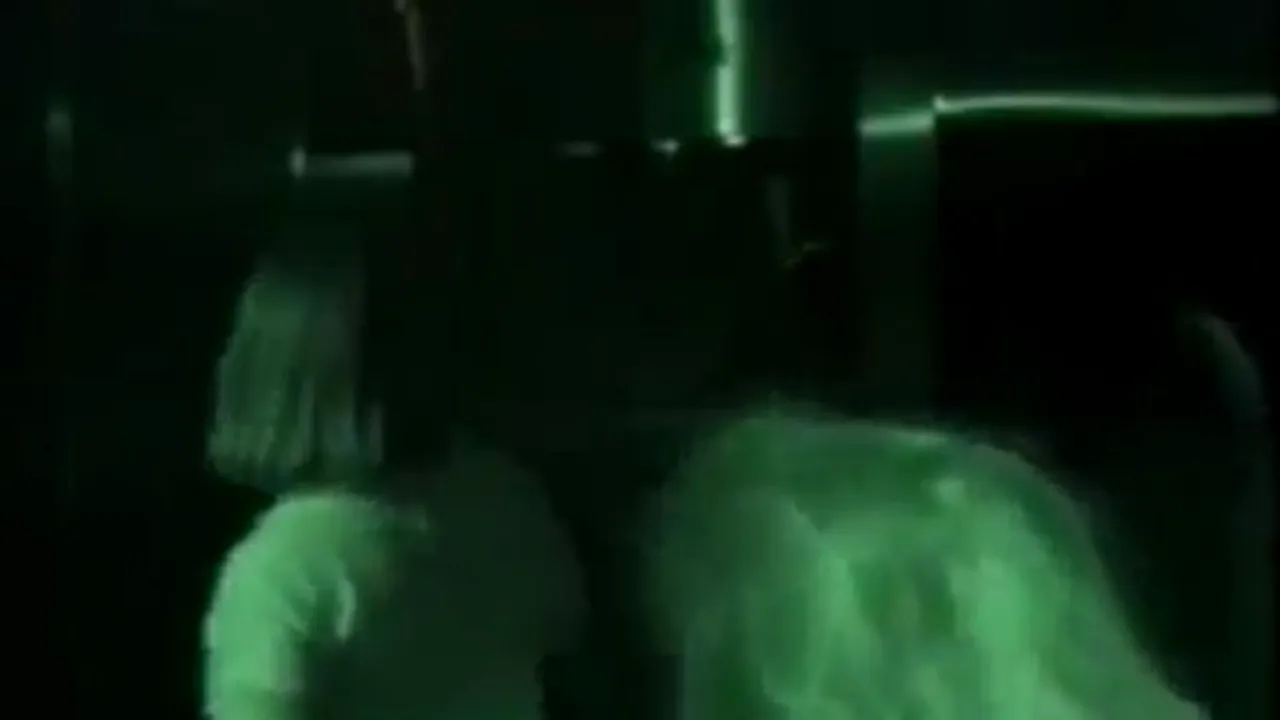 VIDEO. Fantoma din lift, probabil 