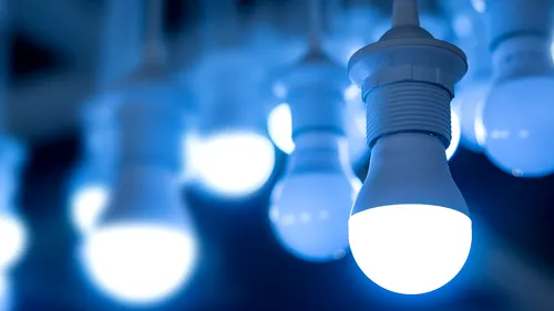 Aparatul electrocasnic care consumă într-o oră cât 44 de becuri LED. Toți românii îl au în casă și îl folosesc zilnic