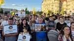 Sute de oameni protestează la Oradea pentru susținerea lui Viorel Pașca, patronul azilelor groazei din Bihor