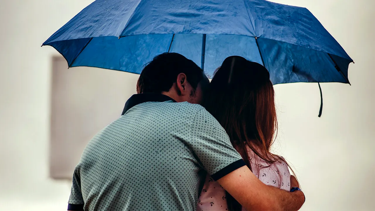 Ce a pățit Raul din Cluj-Napoca, după ce a părăsit ARESTUL la domiciliu, de la ora 08:43 la 15:55, pentru a se vedea cu iubita